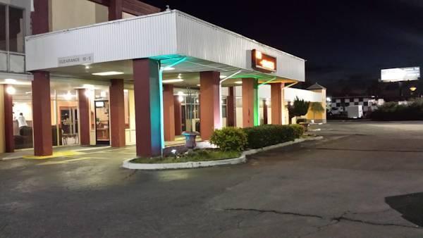 Super 8 By Wyndham Goldsboro Motel Exterior photo