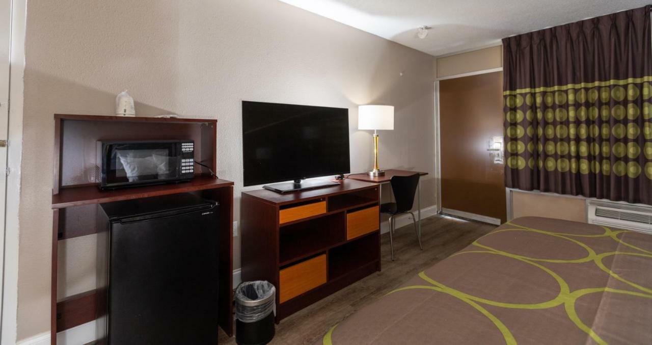 Super 8 By Wyndham Goldsboro Motel Exterior photo